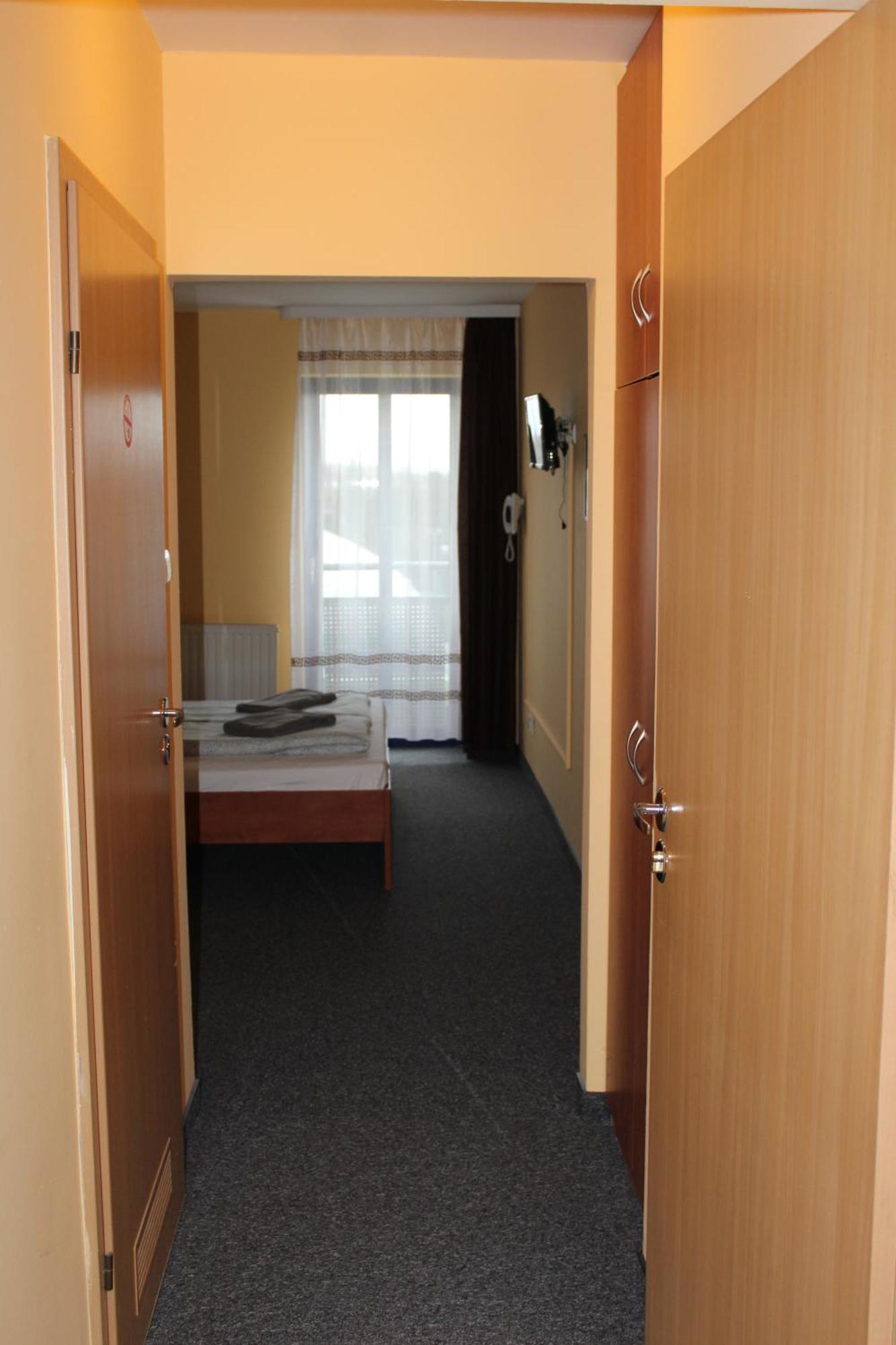 Hotel Kreator-Sport Krakow Bagian luar foto