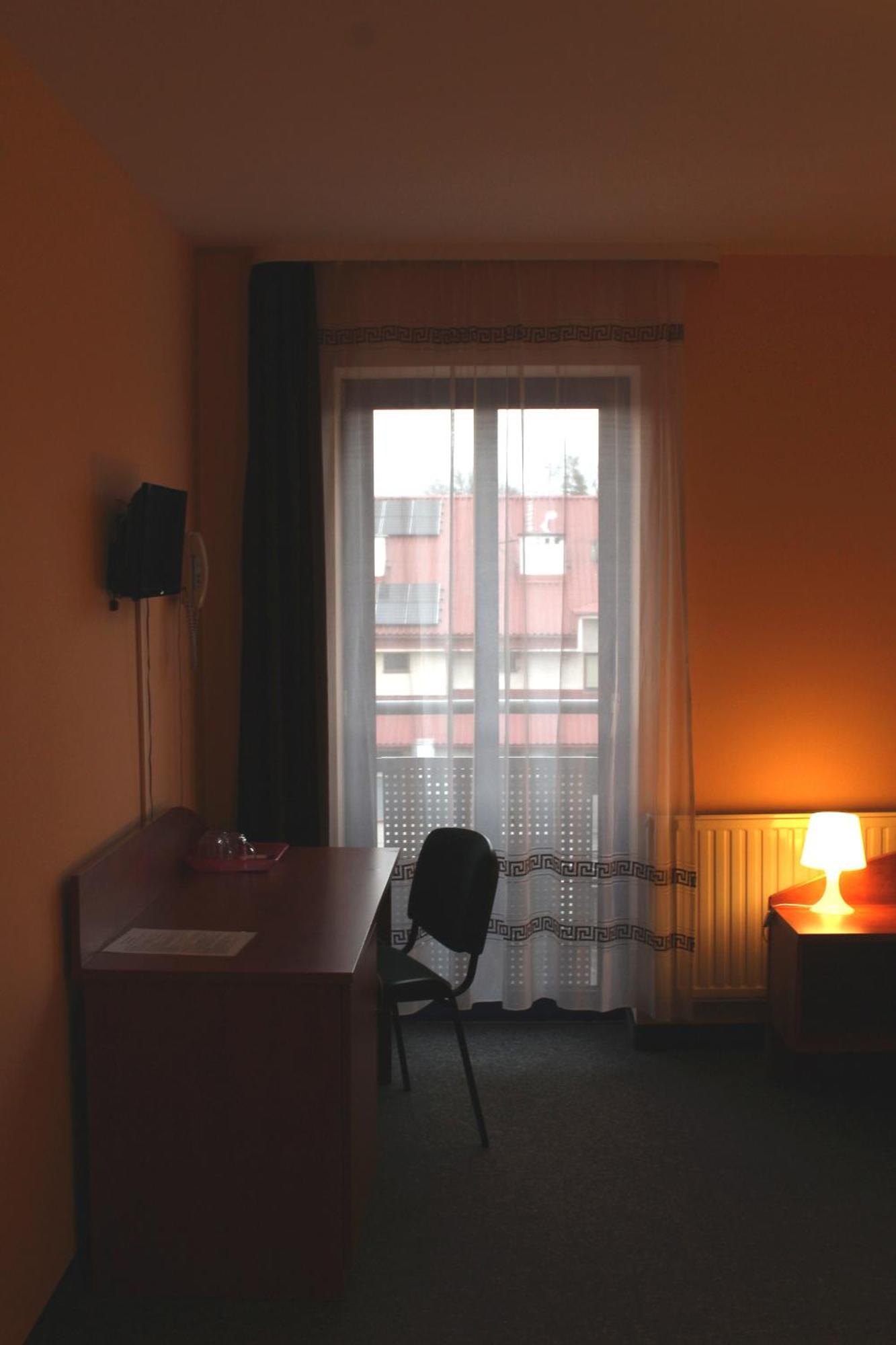 Hotel Kreator-Sport Krakow Bagian luar foto