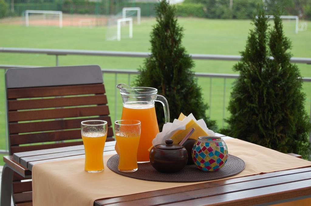 Hotel Kreator-Sport Krakow Bagian luar foto