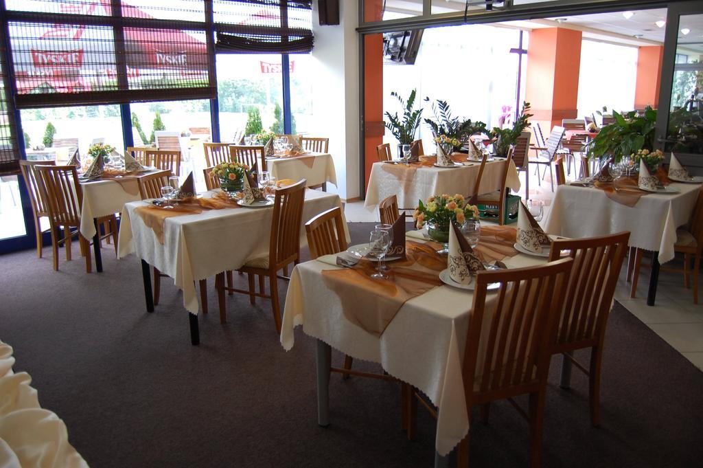 Hotel Kreator-Sport Krakow Bagian luar foto